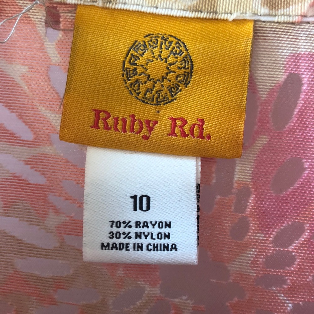 Ruby Rd. Button Down Top Size 10 Pinks & Creams - image 7